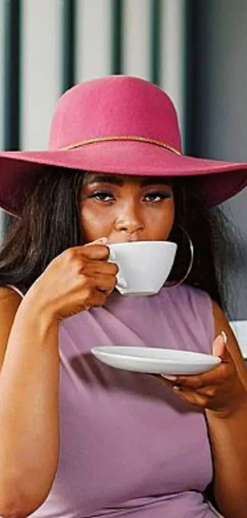 BIG HATS WITH A BRIM