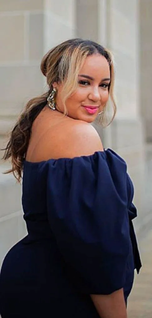 how to dress chubby face