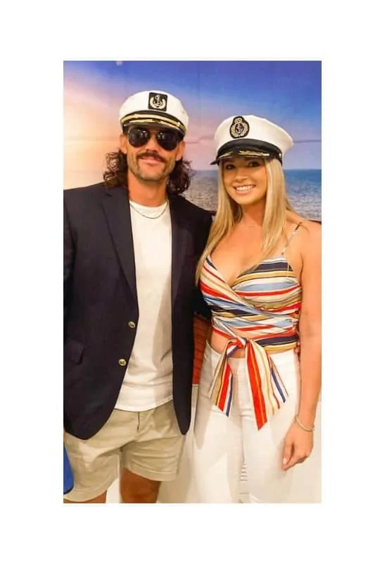 couple yacht rock party