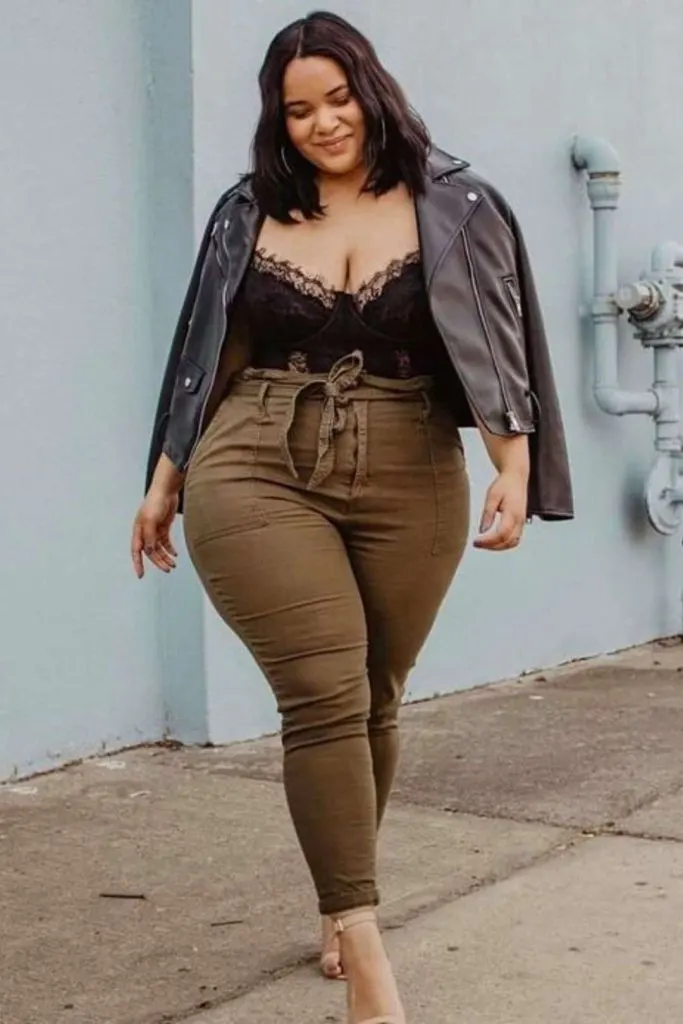 Plus size bar outfit jeans biker jacket
