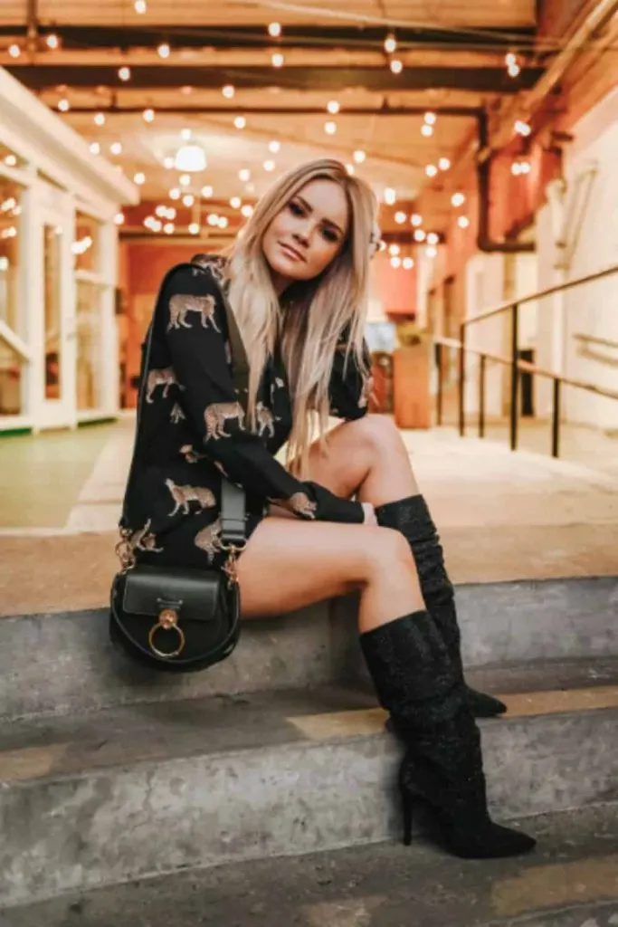 RHINESTONE BOOTS IN MONOCHROME WAY