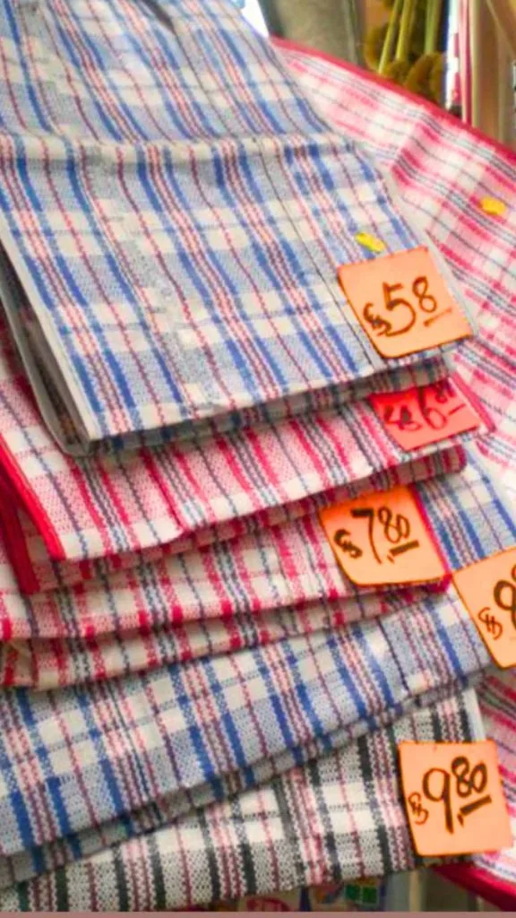 where to buy cheap souvenirs in hong kong