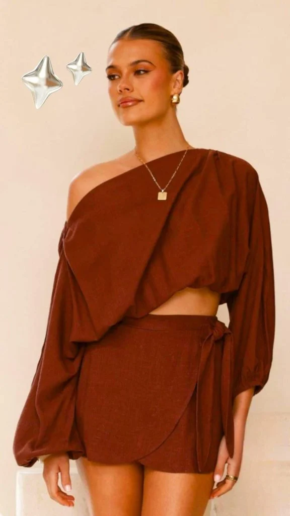 broad shoulders outfit ideas