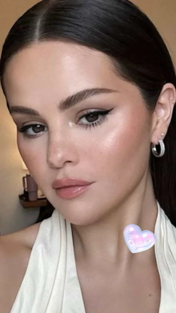 feminine face makeup