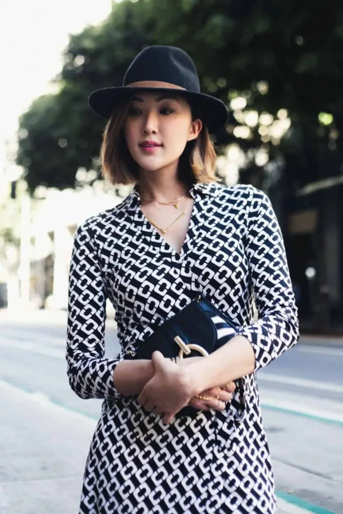 RETRO STYLE WITH FEDORA HAT