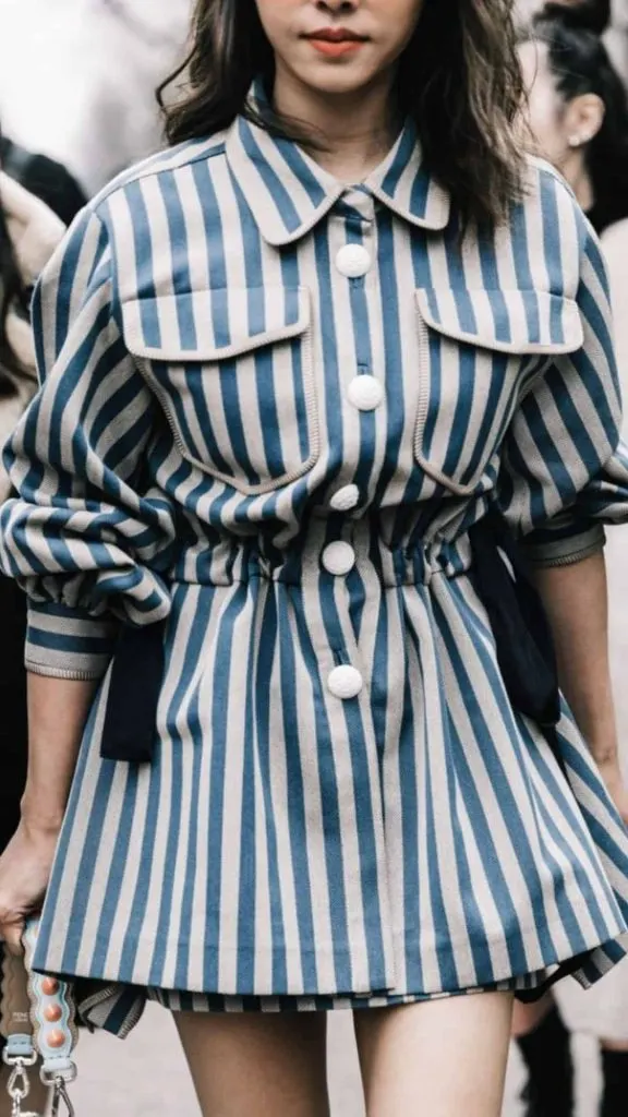 How to wear vertical stripes