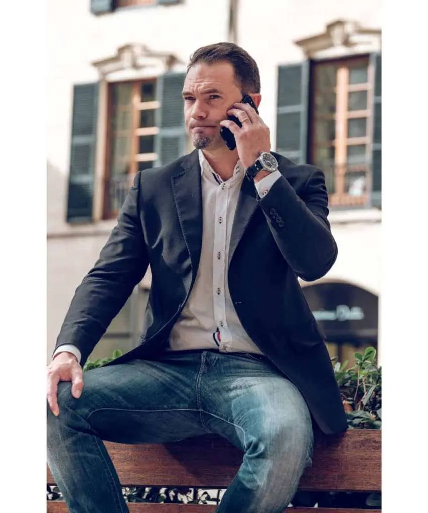 signs he is a chivalry gentleman