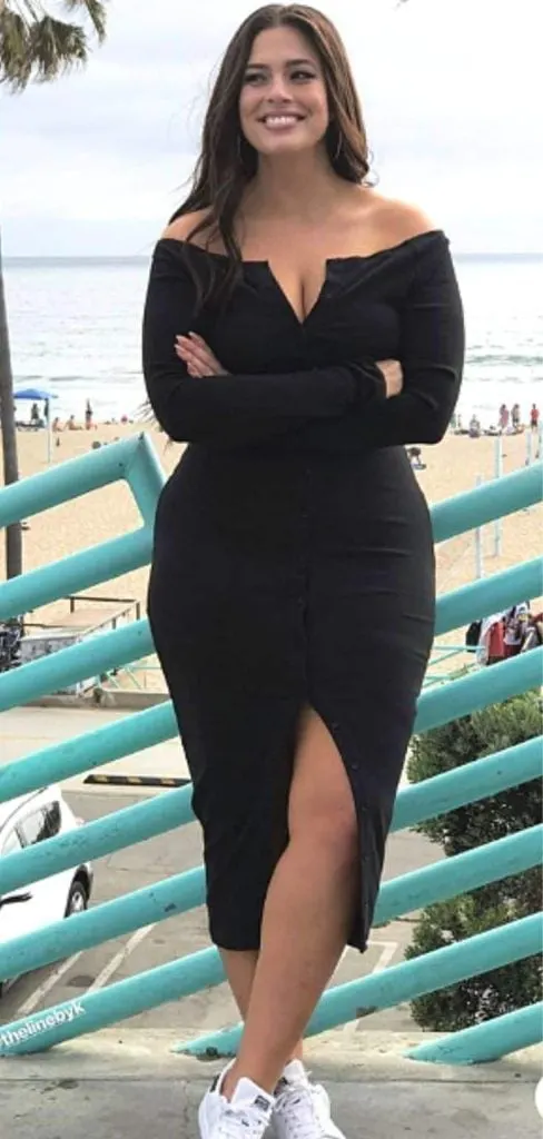 CLOTHING tips flatter plus size figure