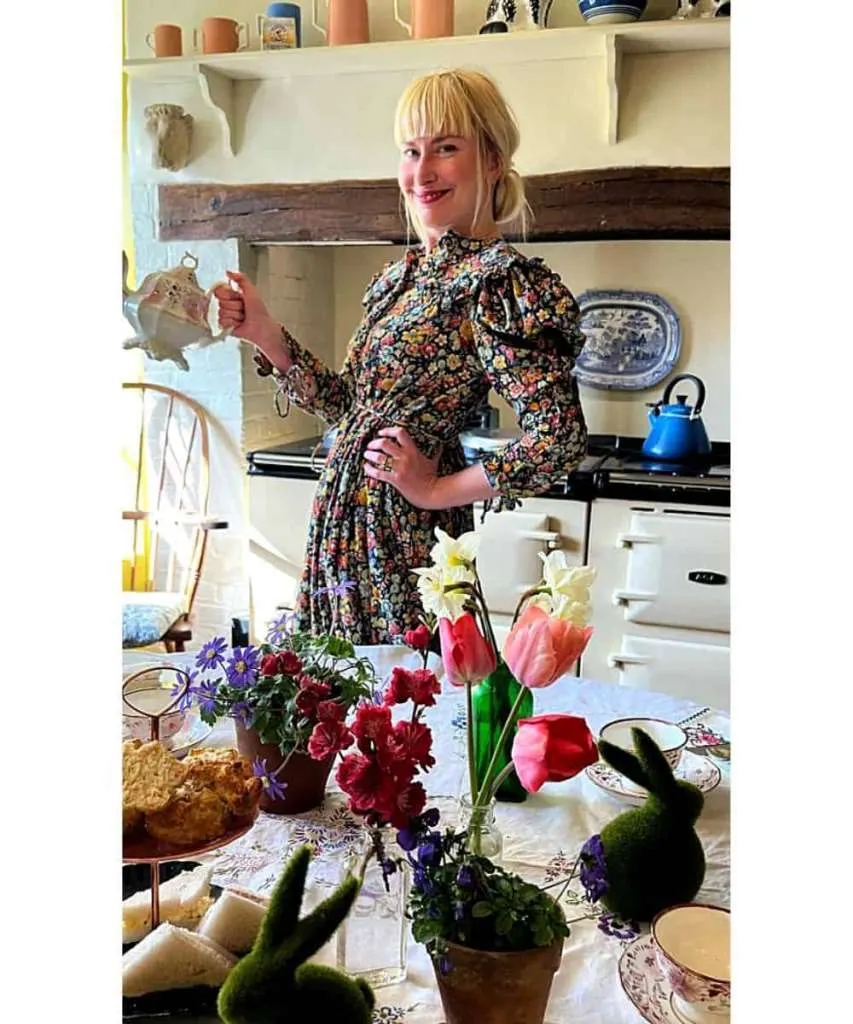 vintage afternoon tea outfits