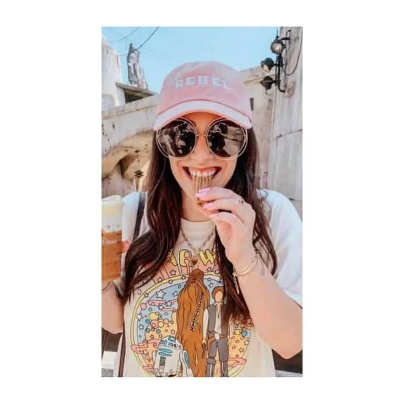 dollywood wear sunscreen