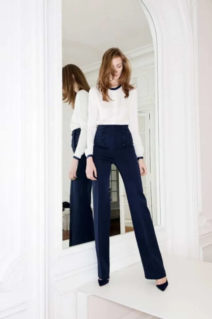 HEELS AND POINTED SHOES WITH SAILOR PANTS